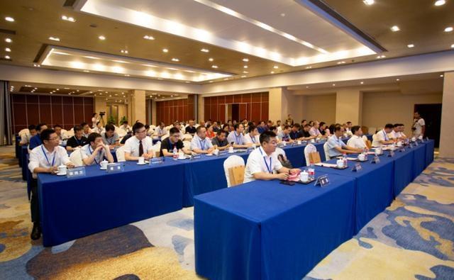 新安硅谷研究院揭牌成立 梅城南峰園區啟航新材料技術推廣新篇章